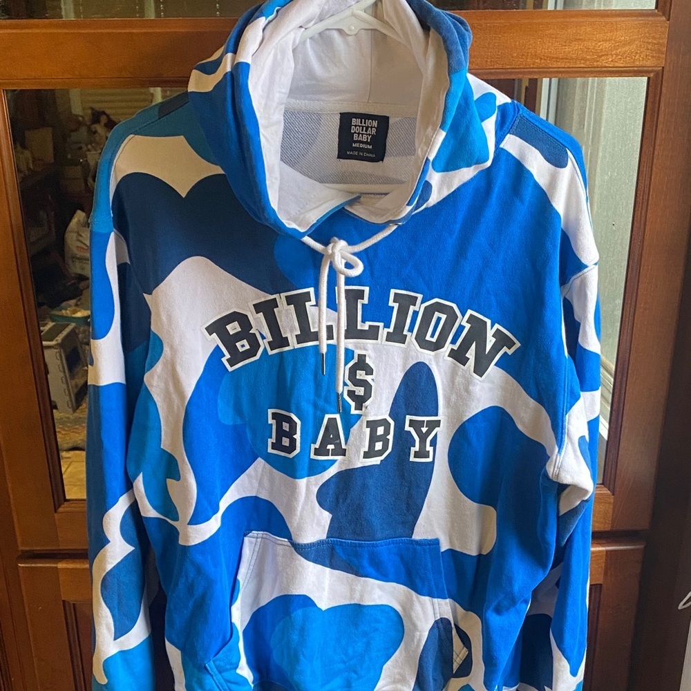 Men’s Billion $ Baby Blue Camo Medium Hoodie Fall Camping Cozy Preppy